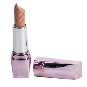 Emily Alexandra in the color Seashell